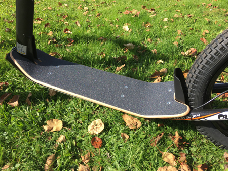 grosses Board, f&uuml;r perfekten Stand